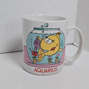 Aquarius Zodiac 1970s Mug Cup Astrology Horoscope VINTAGE Comic Fish Flowers VTG